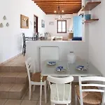 Mykonos Elegance 2-bedroom Escape In Psarou *