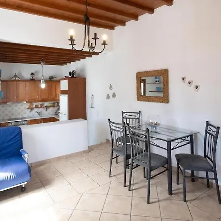 Mykonos Elegance 2-bedroom Escape In Psarou Apartman *