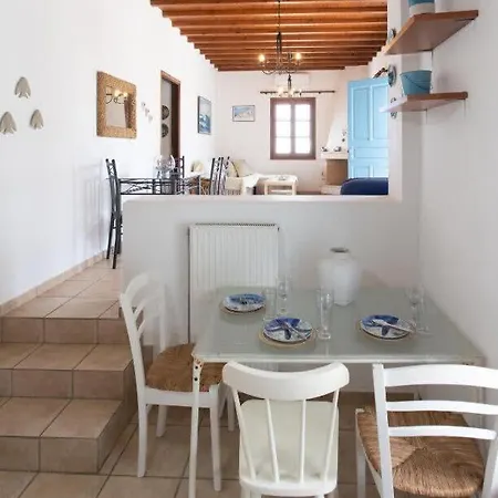 Mykonos Elegance 2-bedroom Escape In Psarou *