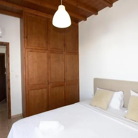 Mykonos Elegance 2-bedroom Escape In Psarou شقة *