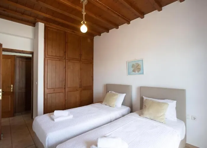 Mykonos Elegance 2-bedroom Escape In Psarou Apartment