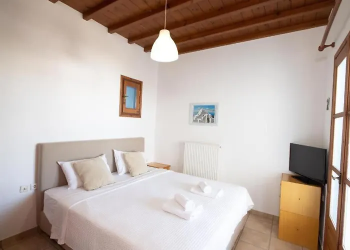 Mykonos Elegance 2-bedroom Escape In Psarou بلاتيس يالوس